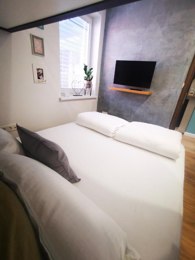 Apartment Keleia Celje Bagian luar foto